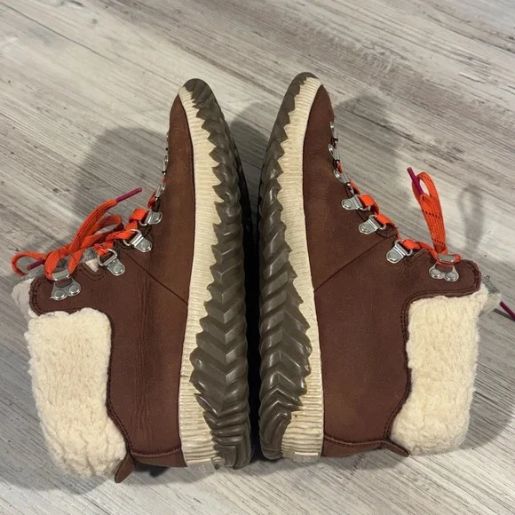 Sorrel Out N About Plus Conquest Women's Waterproof Brown Boots Sz 8.5 - Picture 7 of 10